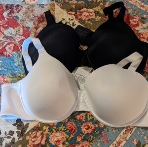Vanity Fair Under Wire Bras. Size 42 D